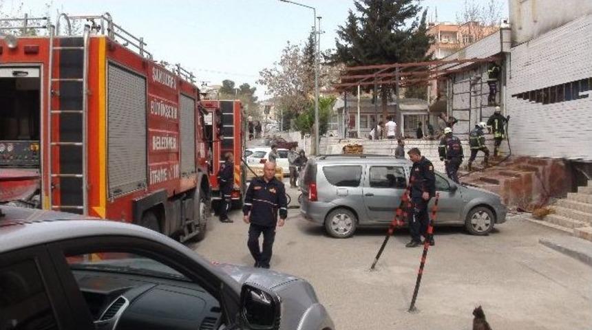 Şanlıurfa&rsquo;da Bir İş Yerinde &Ccedil;ıkan Yangın Korkuttu