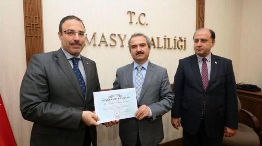 Bakan M&uuml;ezzinoğlu&rsquo;ndan Amasya&rsquo;daki 12 Doktora Teşekk&uuml;r Belgesi