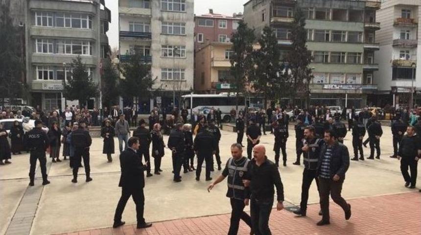 Giresun&rsquo;da Fet&ouml;/pdy Operasyonu&rsquo;nda G&ouml;zaltına Alınan 7 Kişi Adliyeye Sevk Edildi