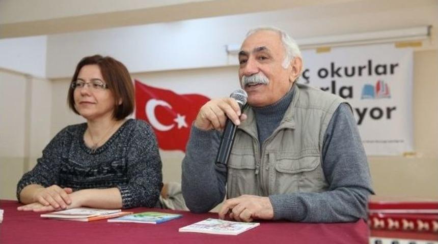 Nil&uuml;fer &Ouml;ğrencileri Yazarlarla Buluşturuyor