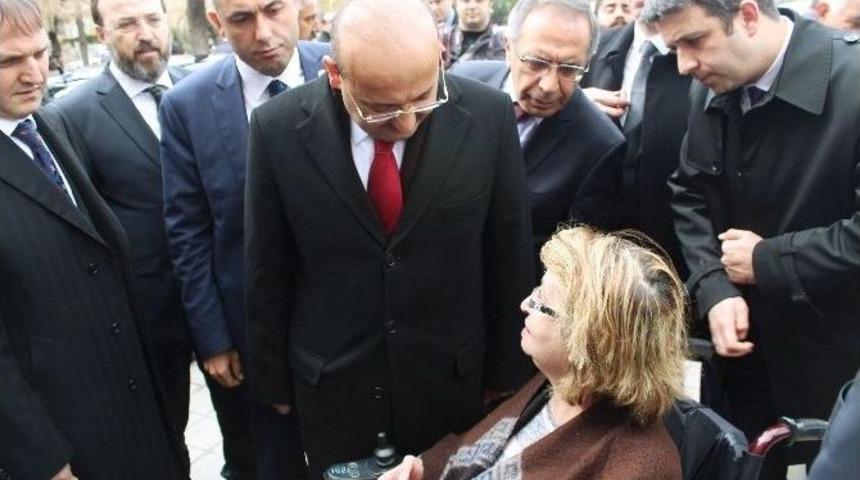 Engelli Memurdan Başbakan Yardımcısına Teşekk&uuml;r Ricası