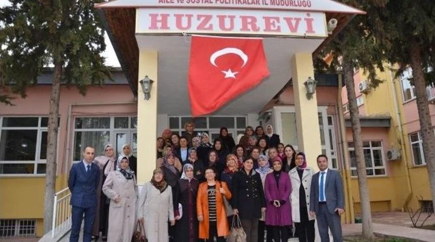 Kadın Kültür Merkezi’nden Huzurevine Ziyaret