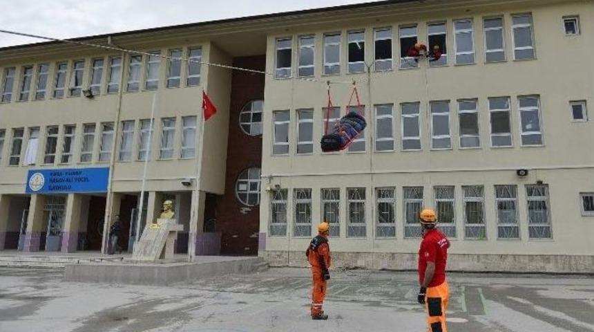 Okulda Nefes Kesen Tatbikat