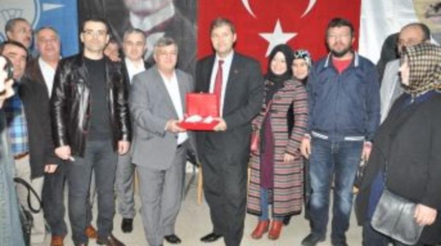 Soma Kızılay&rsquo;dan Ak Parti&rsquo;ye Ziyaret