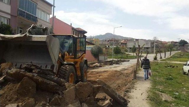 Alaşehir’de Yollar Bakıma Alındı 2