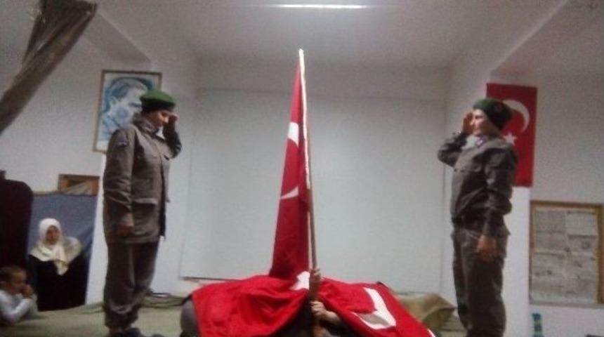 Halılar K&ouml;y&uuml; Kuran Kursundan &rsquo;sancaklar D&uuml;şmeyecek&rsquo; Tiyatrosu