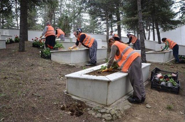 İnönü Şehitliği 1 Nisan Törenlerine Hazırlanıyor