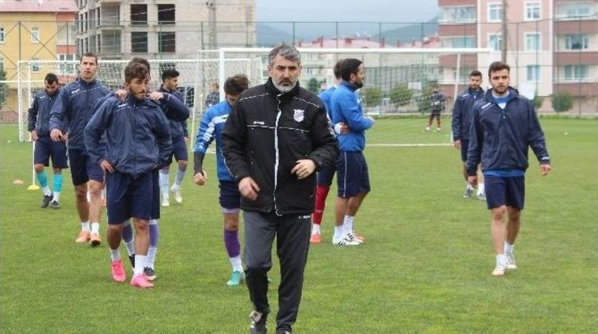 Orduspor&rsquo;a Taraftardan Baklavalı Destek