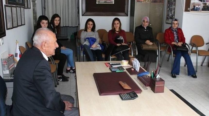 &Uuml;niversiteli Gen&ccedil;ler Gazileri Unutmadı