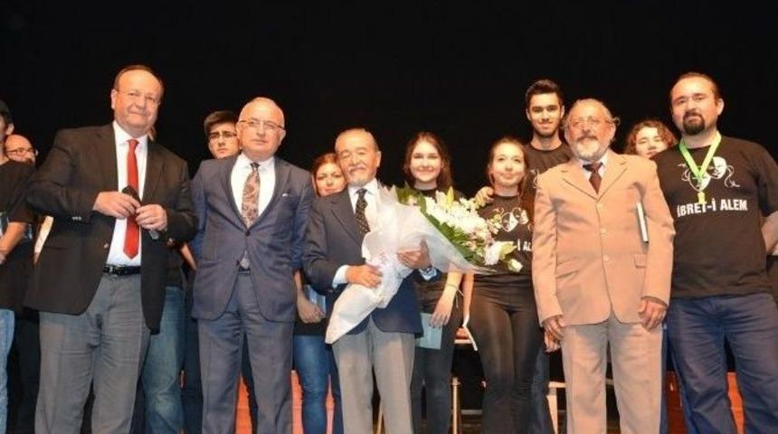 Başkan &Ouml;zakcan&rsquo;ın D&uuml;nya Tiyatrolar G&uuml;n&uuml; Mesajı