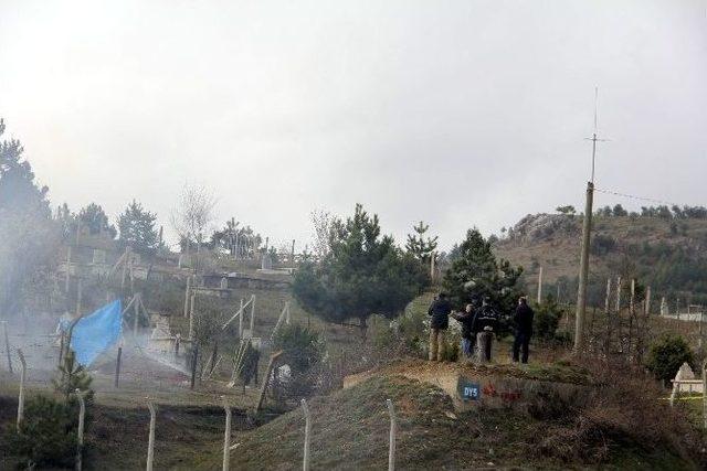 Mezar Kazılırken El Bombası Bulundu