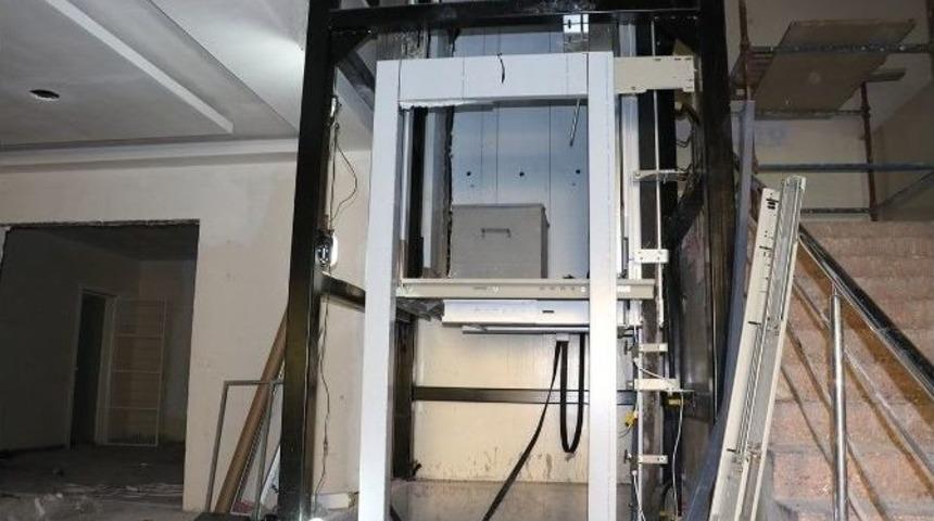 B&uuml;y&uuml;kşehirden Tiyatro Tutkunlarına M&uuml;jde