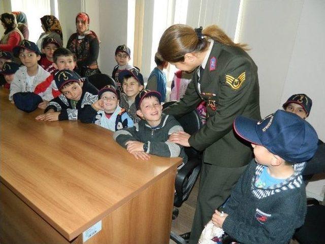 Jandarma İle &Ouml;ğrenciler El Ele 2