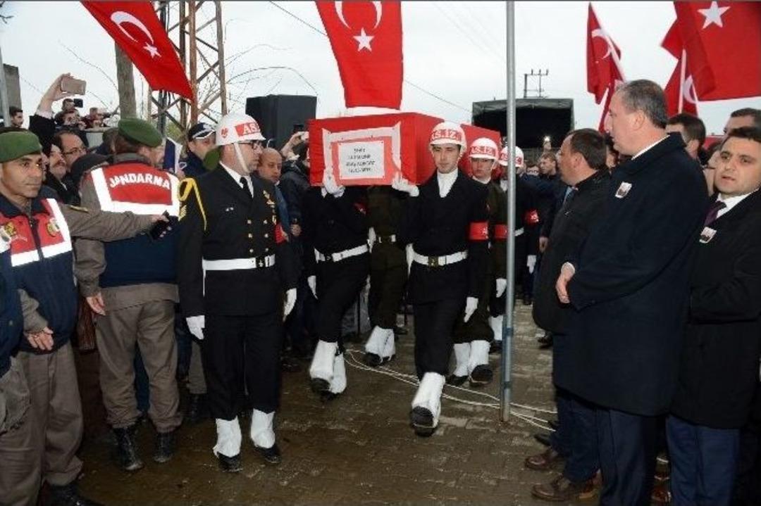 &Ccedil;anakkaleli Şehit G&ouml;zyaşları İ&ccedil;inde Toprağa Verildi