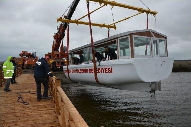 Büyükşehir’den Kızılırmak Deltası Balık Gölüne Gezi Teknesi