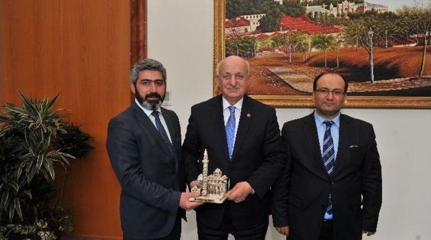 Birlik Vakfı Kars Şube Başkanı Turhan&rsquo;dan Meclis Başkanına Ziyaret