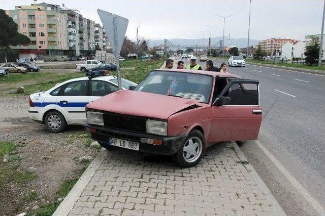 Polisten Kaçarken Kaza Yaptılar