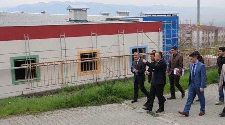 Vali Fidan, Yurt İnşaatı Sık Sık Kontrol Ediyor