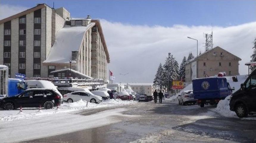 Zirvede Kar Yeniden Y&uuml;z&uuml;n&uuml; G&ouml;sterdi
