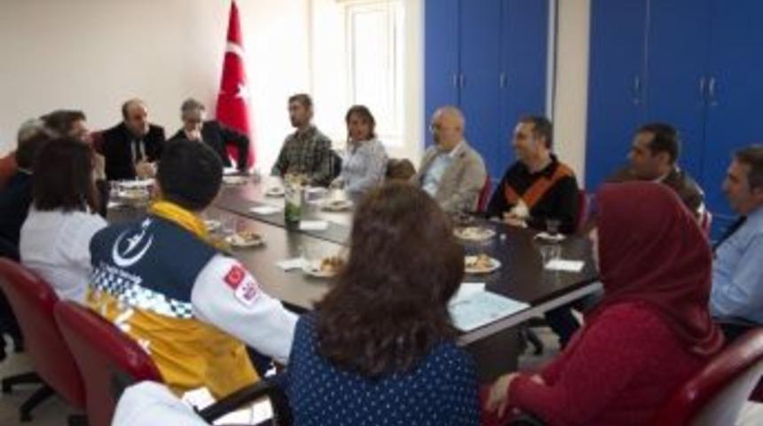 Nevşehir&rsquo;de Yılın Hekimlerine Başarı Belgesi Verildi