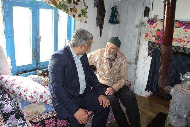 Başkan Çalışkan’dan Yaşlılara Anlamlı Ziyaret 2