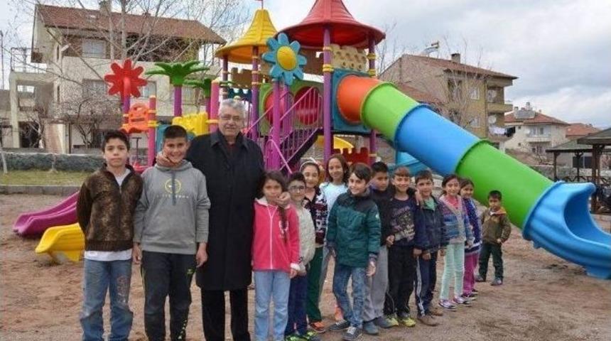 Tuzköy’de Çocuklar Parka Kavuşmanın Sevincini Yaşadı