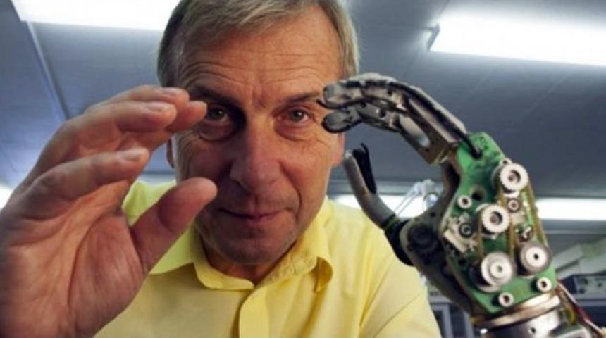 Prof. Dr. Kevin Warwick: &ldquo;makineler V&uuml;cudun Uzantısı Olarak Kullanılabilir&rdquo;