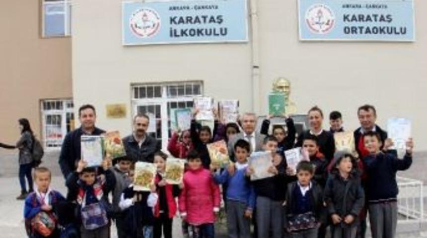 Karataş İlkokulu &Ouml;ğrencileri Kitapla Buluştu