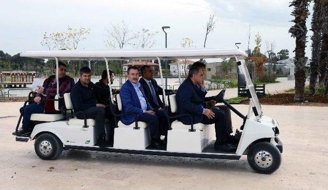 Başkan G&ouml;k&ccedil;ek Expo 2016 Antalya&rsquo;yı Gezdi 1