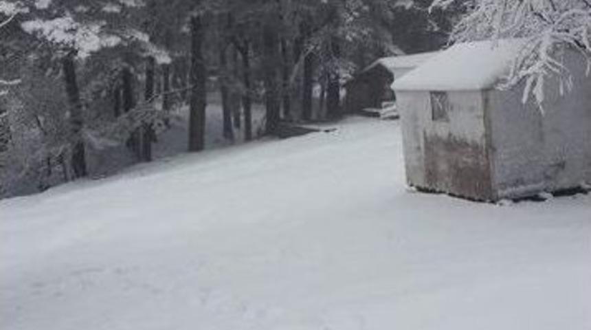 Yenice&rsquo;de Kar Yağışı