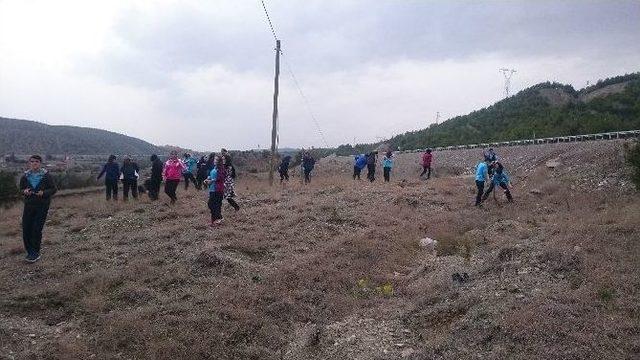 Kargı Fen Lisesi Öğrencileri Fidan Dikti 1
