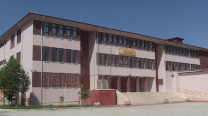 Ygs&rsquo;de Boz&uuml;y&uuml;k&rsquo;&uuml;n En Başarılı Okulu Oldu