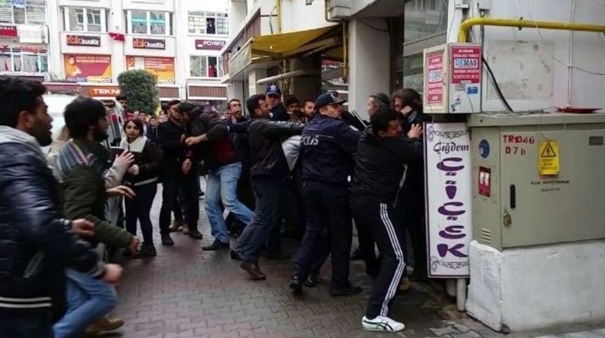 Bolu&rsquo;da İki Grup Tekme Tokat Birbirine Girdi
