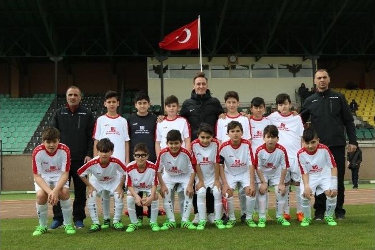 Akhisarsporlu Ahmet Cebe&rsquo;den Vefa &Ouml;rneği