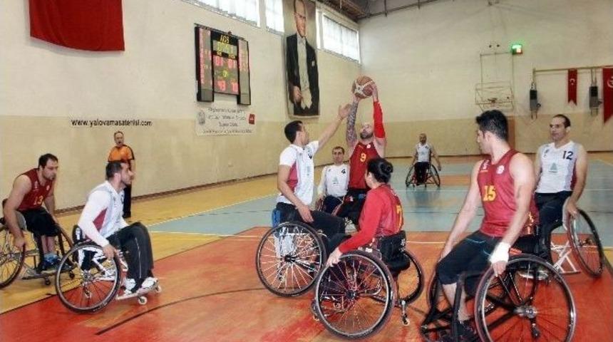 Galatasaray Avrupa D&ouml;n&uuml;ş&uuml; Yalova&rsquo;yı Yendi