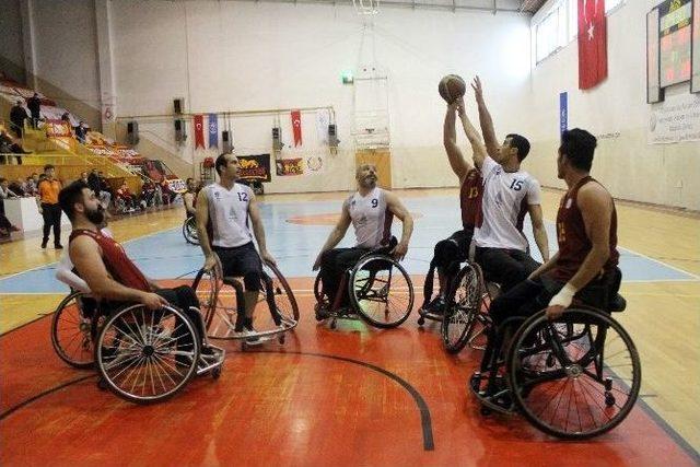 Galatasaray Avrupa Dönüşü Yalova’yı Yendi