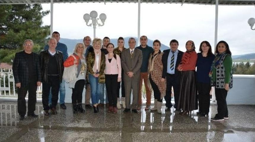 Mavi Yaşam Derneği, &ldquo;yaşlı K&ouml;y&uuml;&rdquo; Kuracak