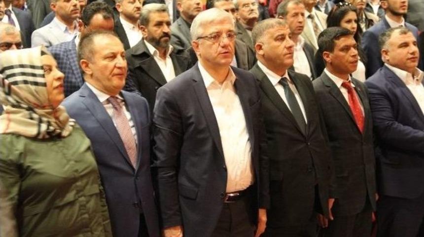 Yeni Anayasa Ve Başkanlık Sistemi Konfearansı