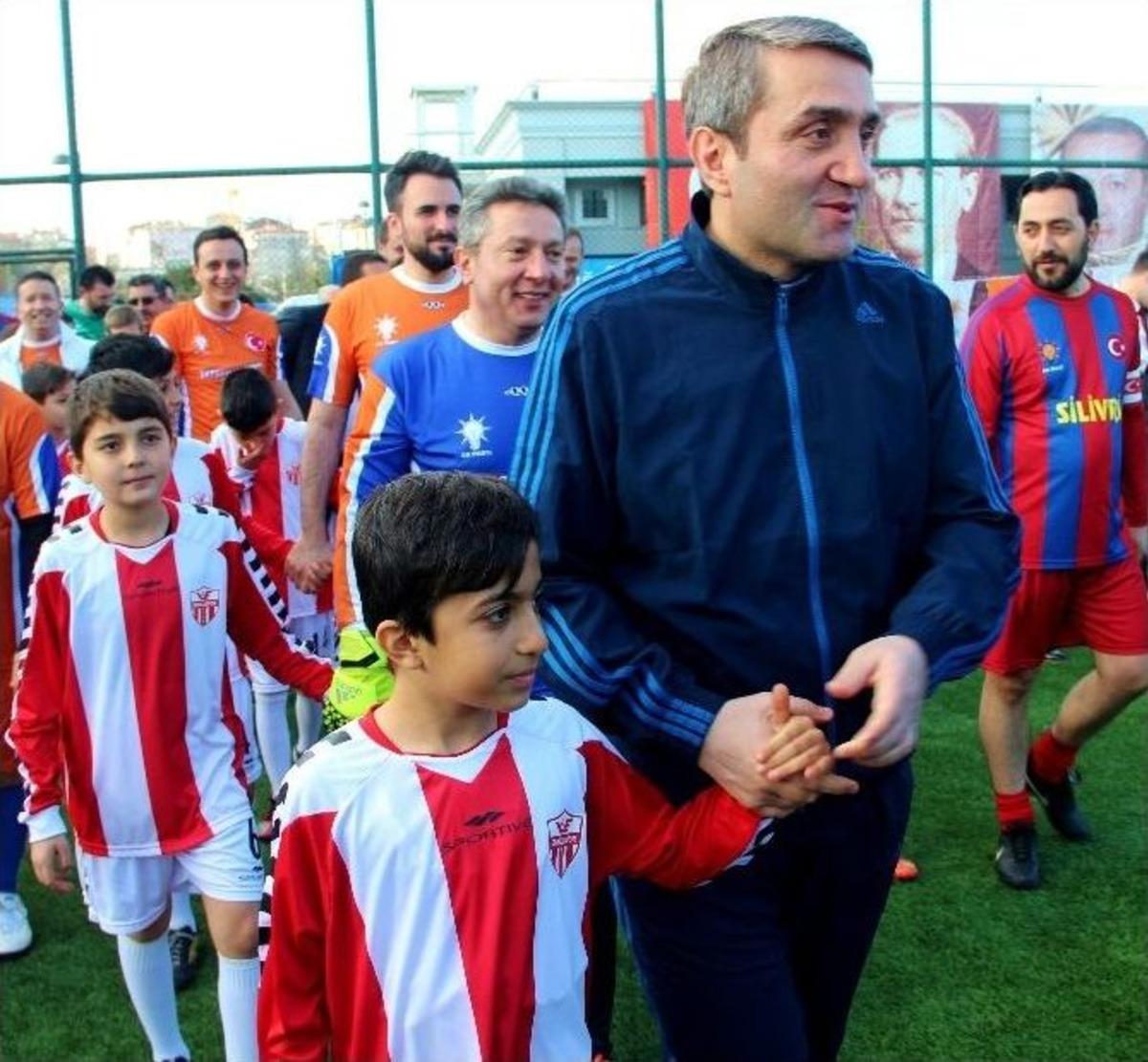 Ak Parti&rsquo;nin Geleneksel Futbol Turnuvası Başladı