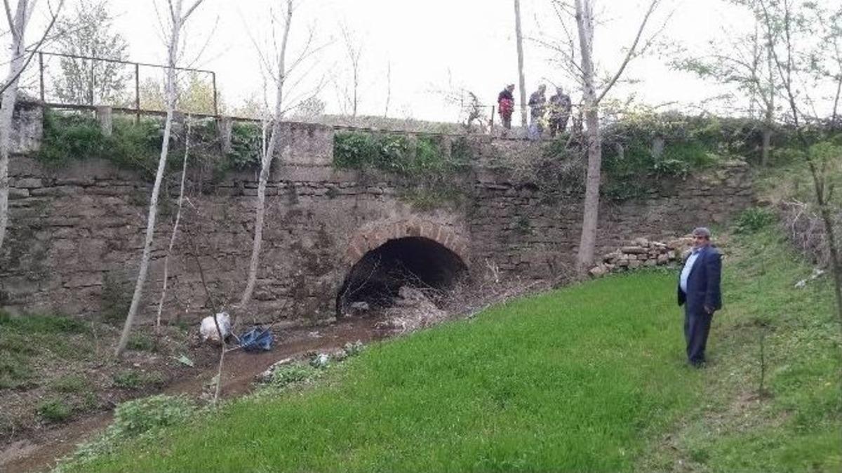 Yıkılmak İstenen K&ouml;pr&uuml;, Tarihi Eser &Ccedil;ıktı