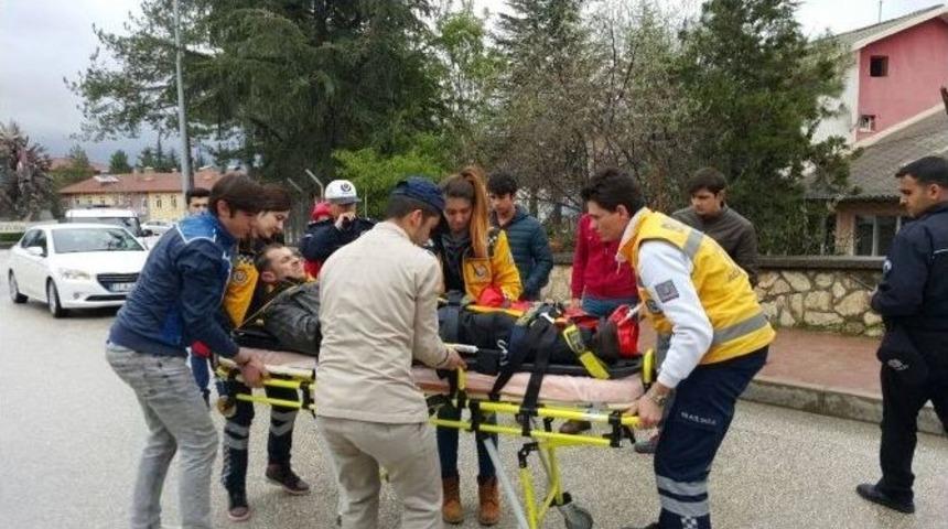 Bilecik&rsquo;te Motosiklet Kazası: 1 Yaralı