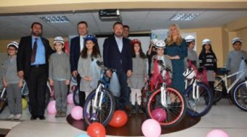 Doğan, &ldquo;izmit&rsquo;te Arabandan &Ccedil;ok Bisiklet Olacak&rdquo;