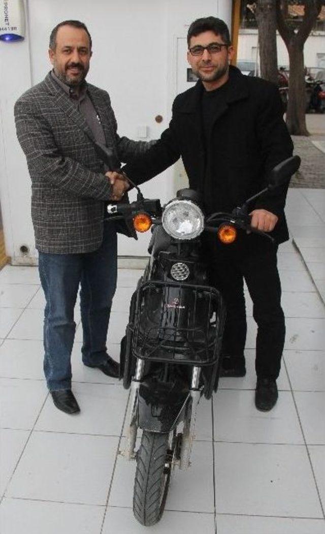 Elektrikli Bisikleti Bulunan Vatandaşın Sevinci 3