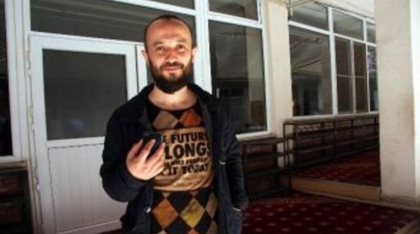 (&ouml;zel Haber) Namaz Bahanesiyle Girdiği Camide Hırsızlık Yaptı