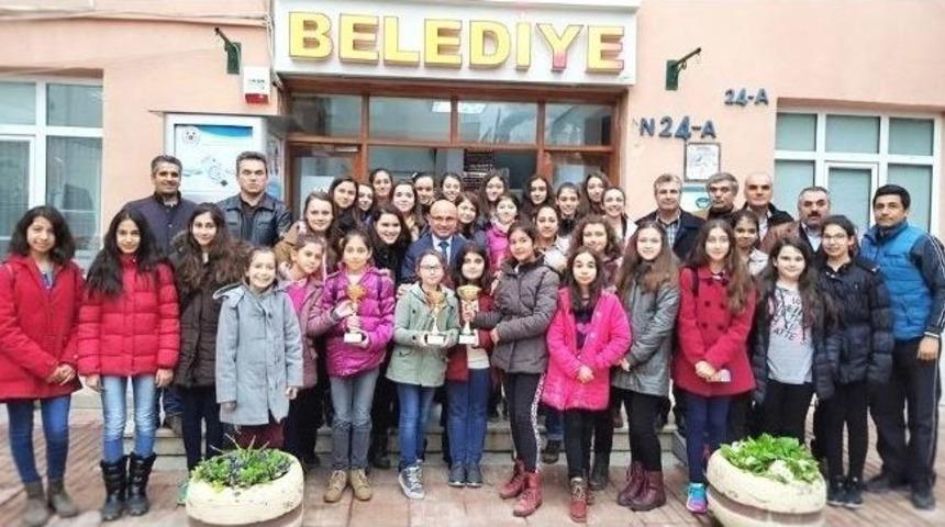 Sultanlardan Başkan Oral&rsquo;a Ziyaret