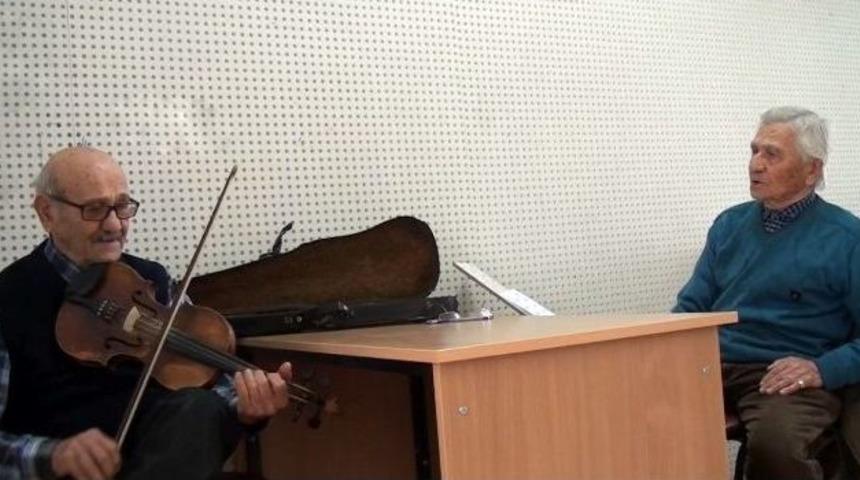 İhtiyar Delikanlıların Musiki Aşkı