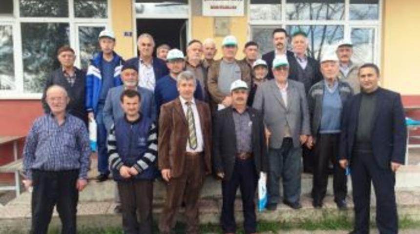 K&ouml;ylerde Hayvancılık Eğitimleri S&uuml;r&uuml;yor