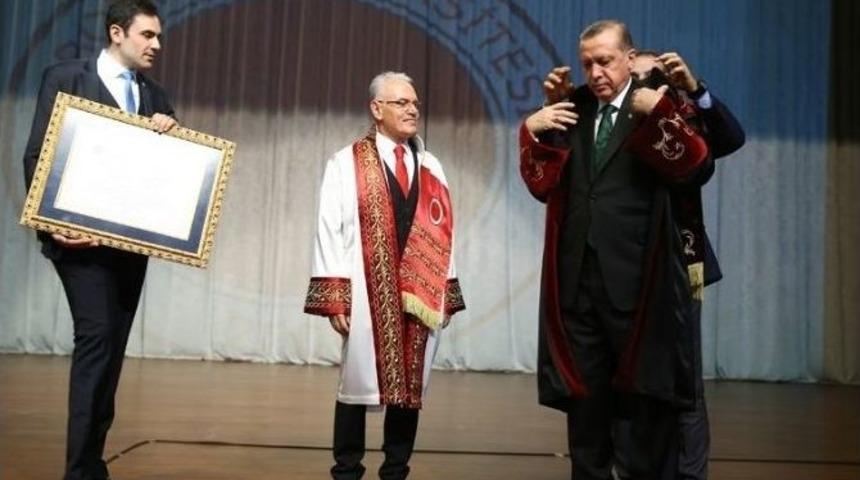 Yozgat Bozok Üniversitesi Rektörü Karacabey, Cumhurbaşkanı Erdoğan’dan Destek İstedi