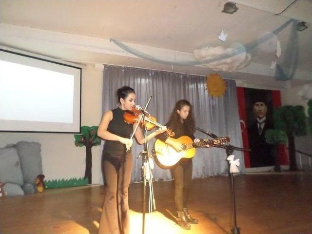 Bah&ccedil;eşehir Kolejinde Aydınlığa İlk Adım 1