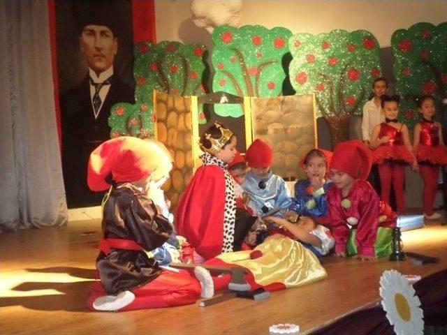 Bah&ccedil;eşehir Kolejinde Aydınlığa İlk Adım 2